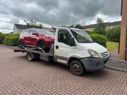 Roadsist Auto товари автомобил от алея в Северен Ланаркшър